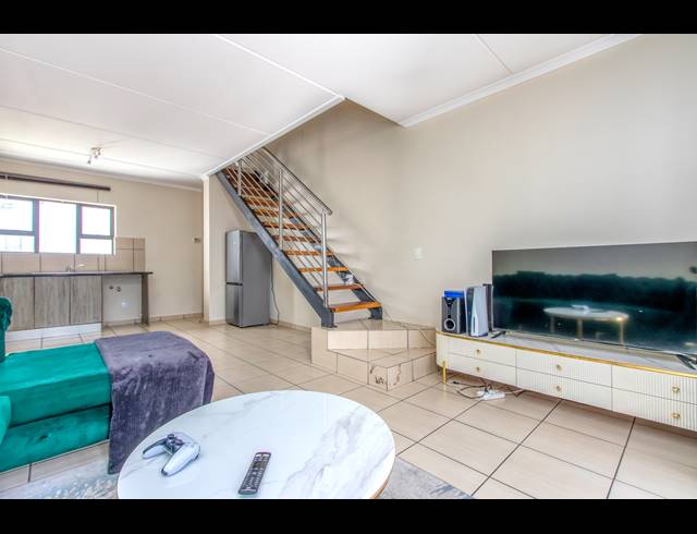 3 BEDROOM SECTIONAL TITLE FOR SALE IN BARBEQUE DOWNS